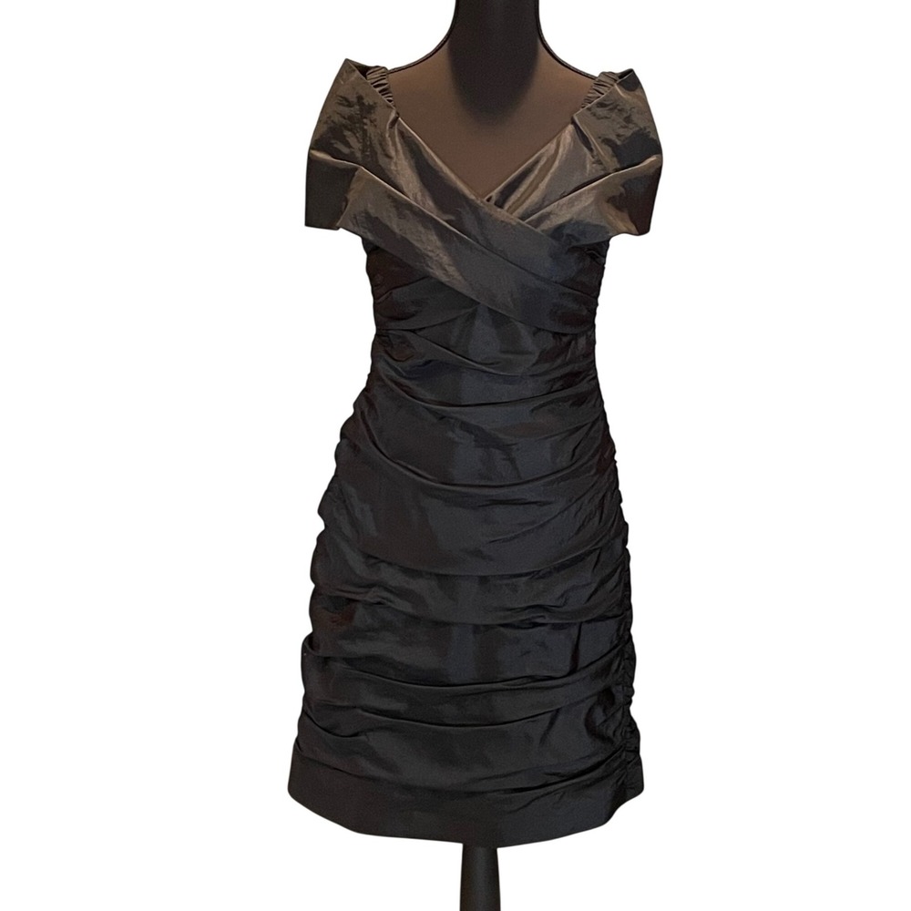 Adrianna Papell Ruched Off Shoulder Taffeta Cocktail Dress Black 6 Vampy 
Glam